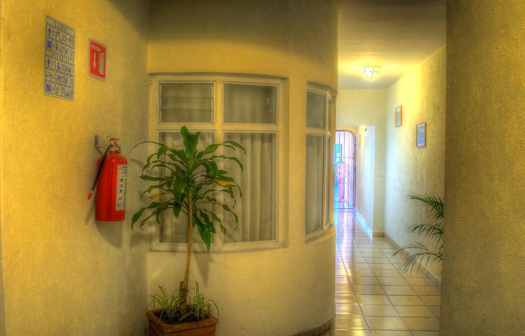 Hotel Y Posada Refugio Independencia Морелия Екстериор снимка